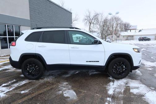 2023 Jeep Cherokee Altitude