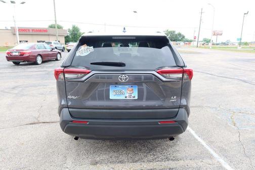 2019 Toyota RAV4 LE