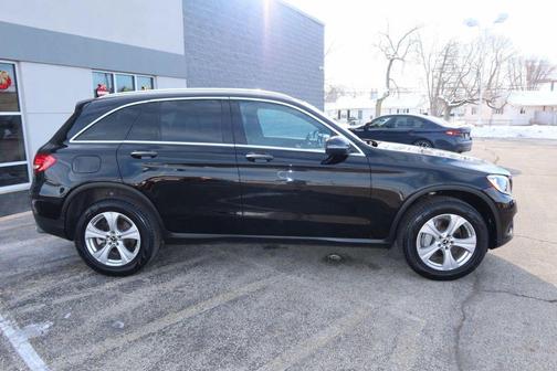 2017 Mercedes-Benz GLC 300 4MATIC