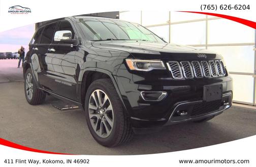 Diamond Black Crystal Pearlcoat 2017 Jeep Grand Cherokee Overland