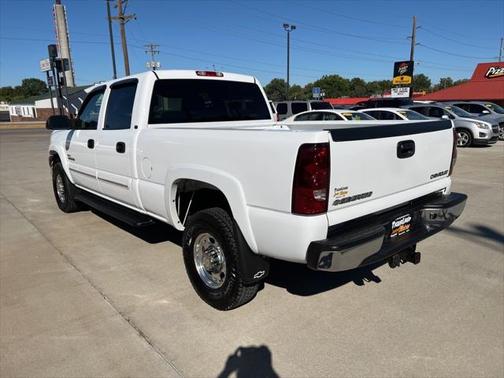 2005 Chevrolet Silverado 2500 LT H/D Crew Cab