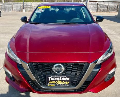 2022 Nissan Altima SR FWD