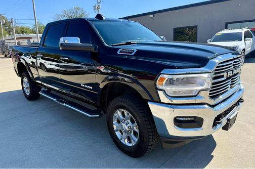 2022 RAM 2500 Laramie Crew Cab 4x4 6'4' Box