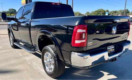2022 RAM 2500 Laramie Crew Cab 4x4 6'4' Box