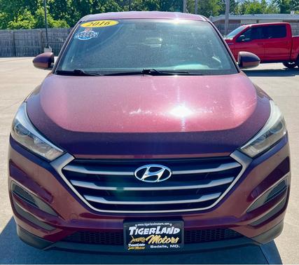 Ruby Wine 2016 Hyundai TUCSON SE