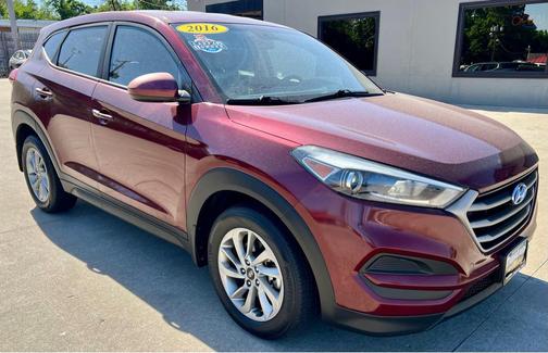 Ruby Wine 2016 Hyundai TUCSON SE