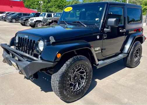 Black Clearcoat 2014 Jeep Wrangler Sahara