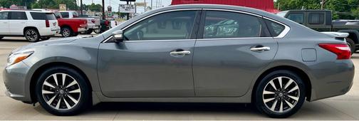 Gun Metallic 2017 Nissan Altima 2.5 SL