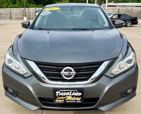 Gun Metallic 2017 Nissan Altima 2.5 SL