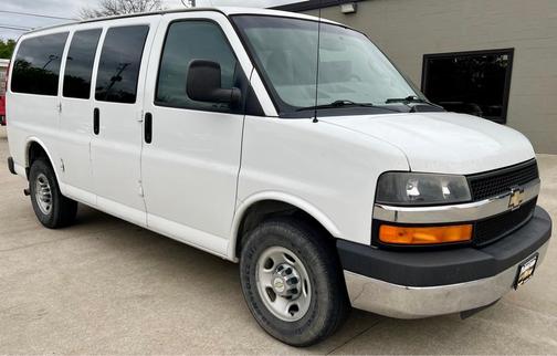 Summit White 2016 Chevrolet Express 2500 LT