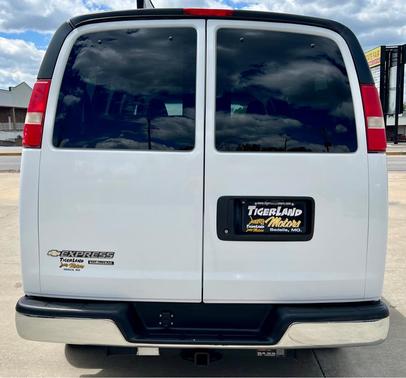 Summit White 2016 Chevrolet Express 2500 LT