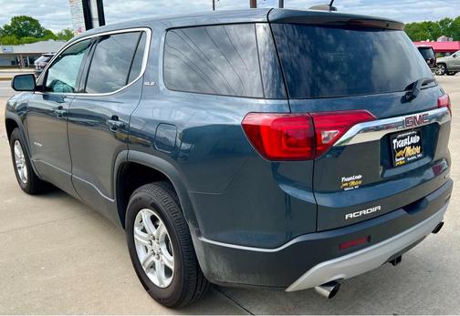GRAY 2019 GMC Acadia SLE-1