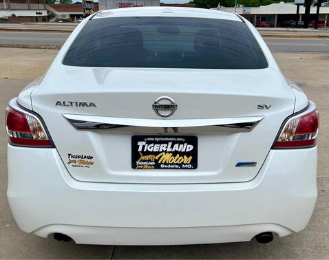 Pearl White 2014 Nissan Altima 2.5 SV
