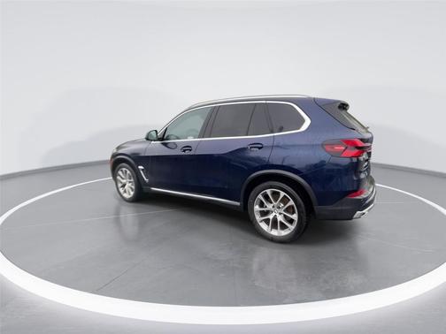 Tanzanite Blue II Metallic 2024 BMW X5 xDrive40i