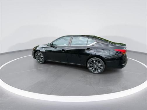 2020 Nissan Altima SR FWD