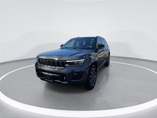 Baltic Gray Metallic Clearcoat 2022 Jeep Grand Cherokee Overland