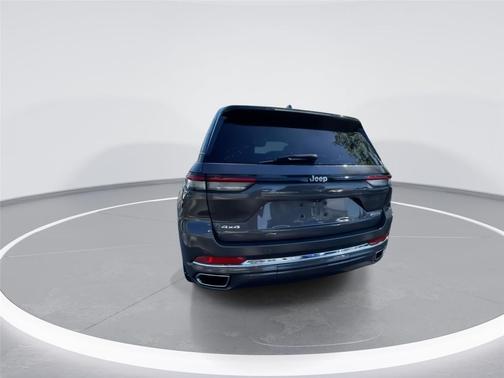 Baltic Gray Metallic Clearcoat 2022 Jeep Grand Cherokee Overland
