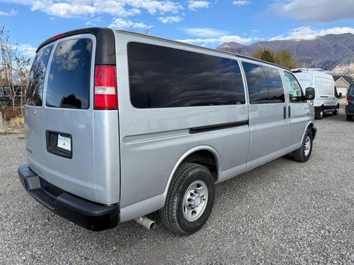 2017 Chevrolet Express 3500 LS