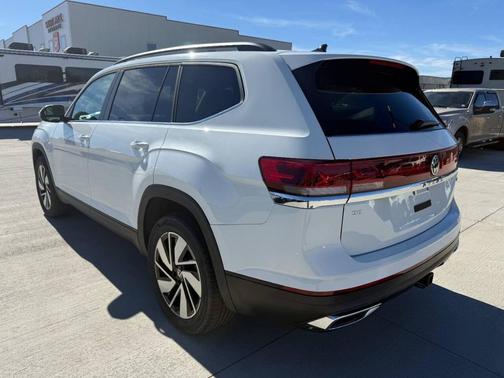 2025 Volkswagen Atlas 2.0T SE w/Technology 4MOTION