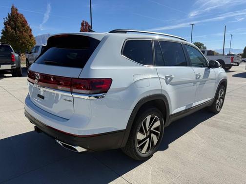 2025 Volkswagen Atlas 2.0T SE w/Technology 4MOTION