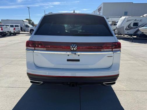 2025 Volkswagen Atlas 2.0T SE w/Technology 4MOTION