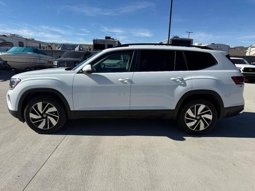 2025 Volkswagen Atlas 2.0T SE w/Technology 4MOTION