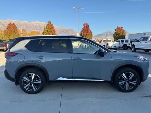 2023 Nissan Rogue Platinum