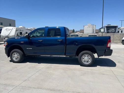 2022 RAM 2500 Tradesman Crew Cab 4x4 6'4' Box
