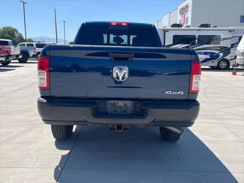 2022 RAM 2500 Tradesman Crew Cab 4x4 6'4' Box