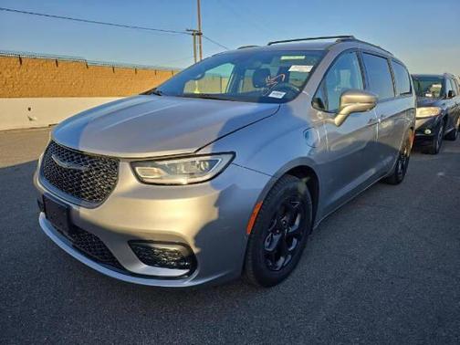 2021 Chrysler Pacifica Hybrid Limited