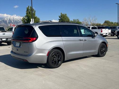 2021 Chrysler Pacifica Hybrid Limited