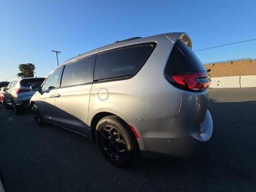 2021 Chrysler Pacifica Hybrid Limited