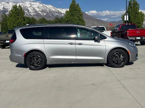 2021 Chrysler Pacifica Hybrid Limited