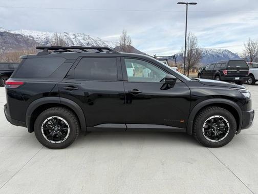 2025 Nissan Pathfinder Rock Creek 4WD