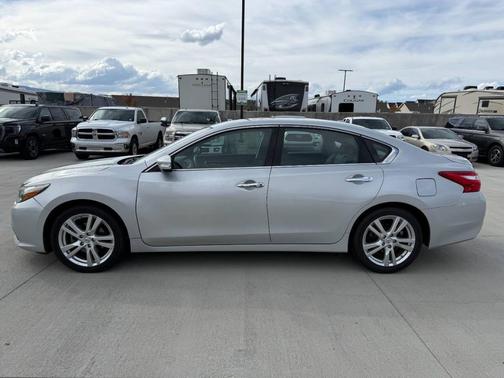 2017 Nissan Altima 3.5 SL