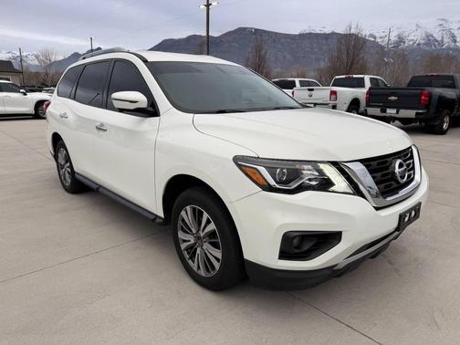 2019 Nissan Pathfinder SL