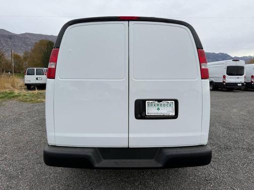 2022 Chevrolet Express 3500 RWD 3500 Regular Wheelbase WT