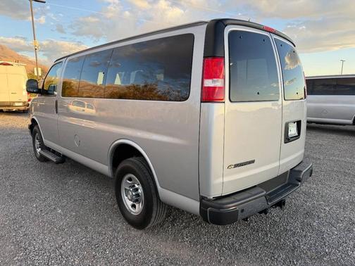 2020 Chevrolet Express 3500 RWD 3500 Regular Wheelbase LT