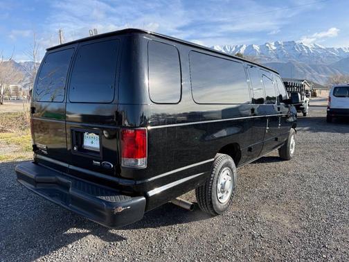 2014 Ford E350 Super Duty XL