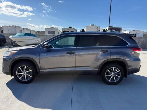2017 Toyota Highlander Hybrid XLE