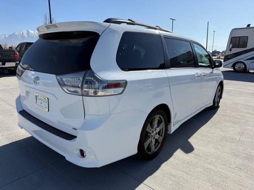 2017 Toyota Sienna SE Premium