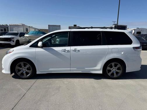 2017 Toyota Sienna SE Premium