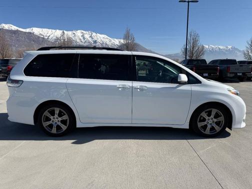 2017 Toyota Sienna SE Premium