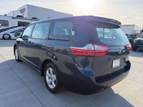 2018 Toyota Sienna SE
