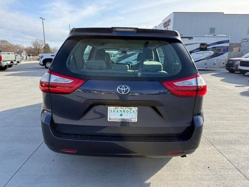 2018 Toyota Sienna SE