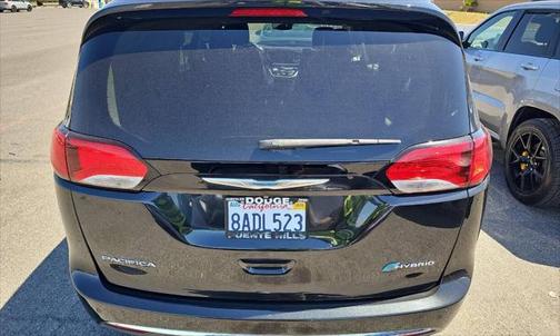 2017 Chrysler Pacifica Hybrid Platinum