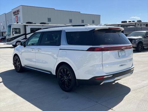 2024 Kia Carnival SX