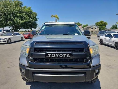 2014 Toyota Tundra SR5