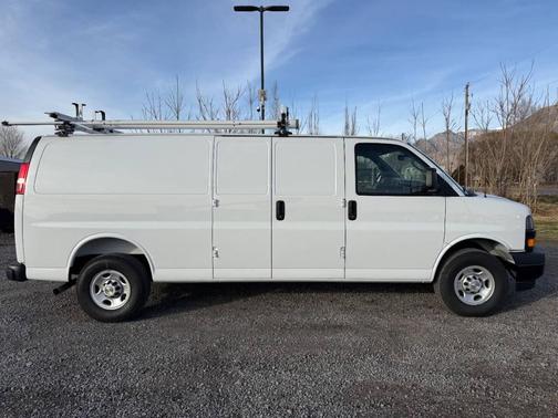 2025 Chevrolet Express 2500 RWD 2500 Extended Wheelbase WT