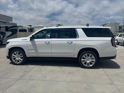2023 Chevrolet Suburban 4WD High Country